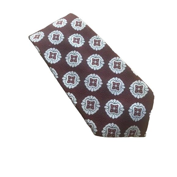 Vintage Maroon and White Printed Wide Tie, Towncraft Par Excellence, Penneys Tie - Picture 3 of 7